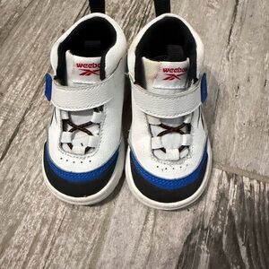 Weebok toddler Sneakers in White and Blue